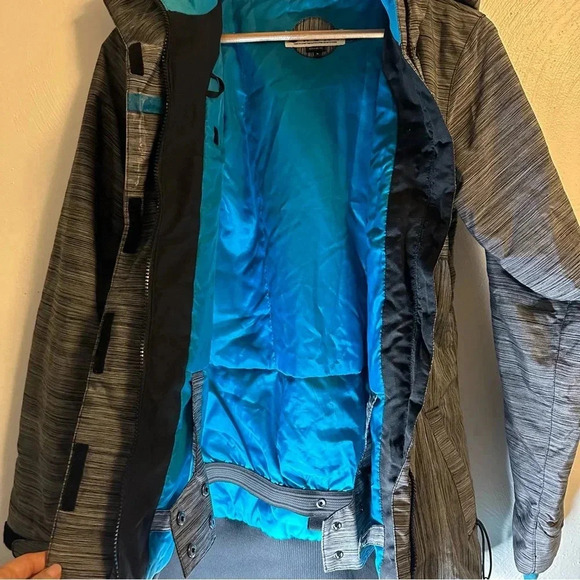 Roxy woman’s Snowboard insulated Jacket size S - Picture 7 of 15